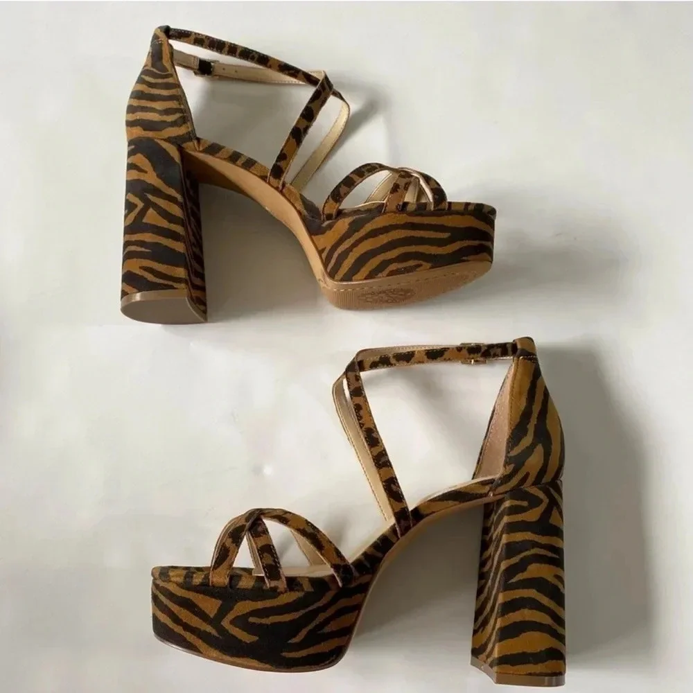 New Vince Camuto Garnitta Strappy Platform Sandals Size 7.5 Summer Natural zebra
